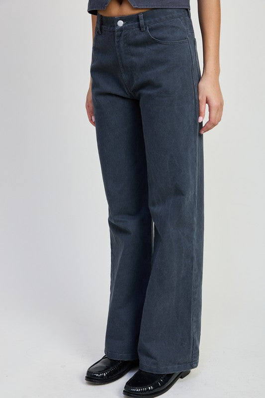 Emory Park folded fitted denim pants in dark wash with straight leg and classic five-pocket design