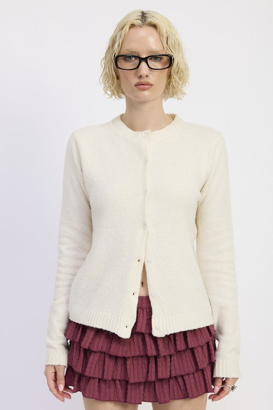 Emory Park Fitted Button-Up Cardigan in Cream with Soft Fabric and Classic Design
