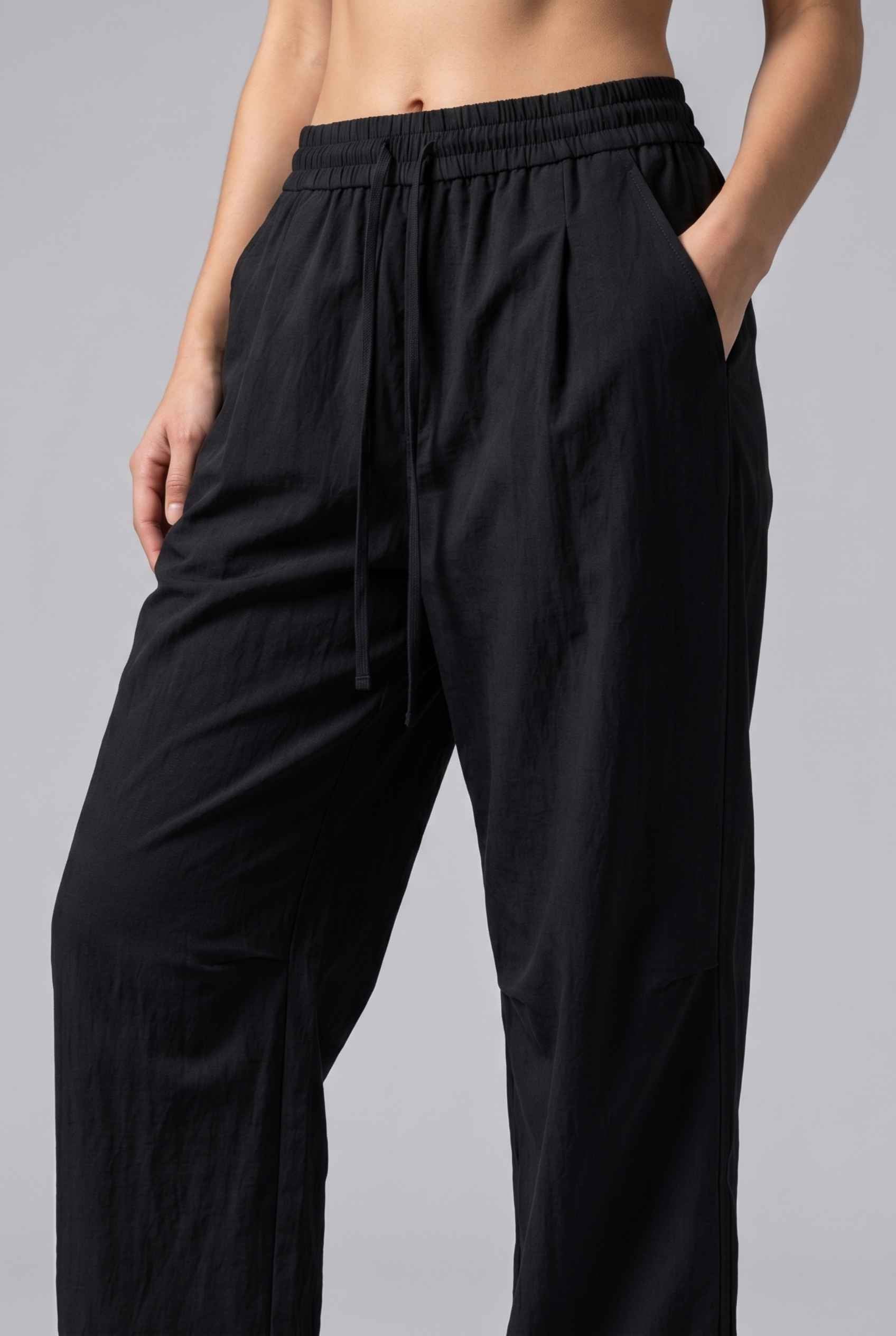 Virtual Model wearing The Luca Linen-Blend Pant Lyocell Drawstring Black Wide Leg Pant