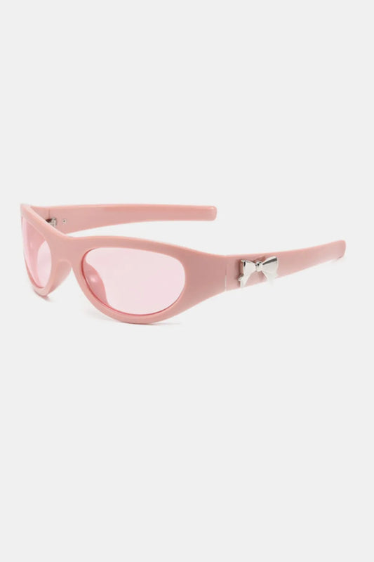 Bow Detail Sunglasses in Pink with Stylish Bow Accent for a Chic Look