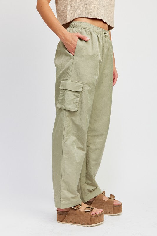 Emory Park olive cargo Straight Leg Pants With Elastic Waistband with side pockets and relaxed fit