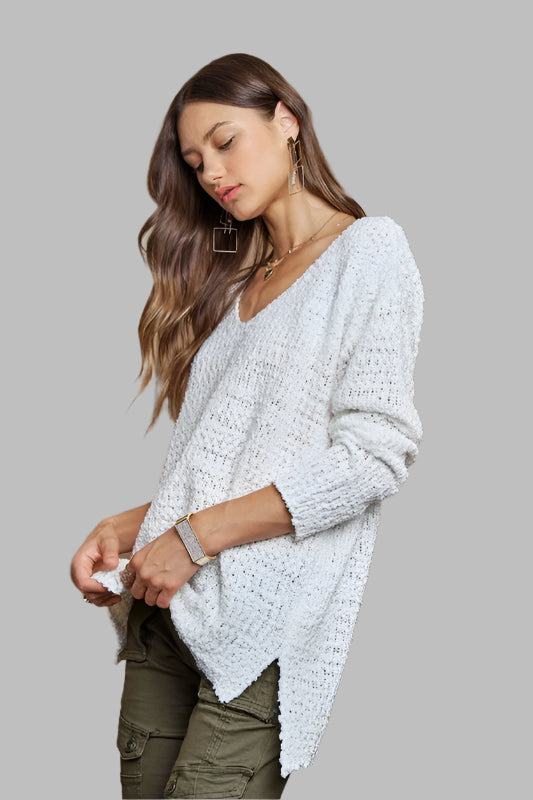 High-Low Side Slit Sweater in Light Gray with Relaxed Fit and Textured Knit Design