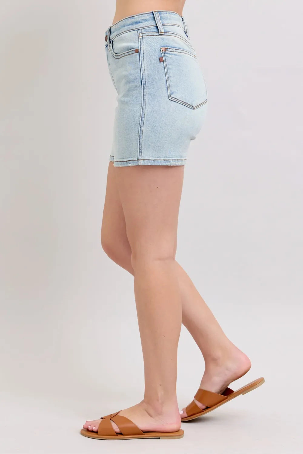 Judy Blue 2 Button Denim Shorts with Pockets in Light Wash, perfect for casual summer outings