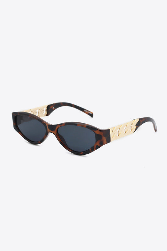 Modern Cat Eye Sunglasses in Tortoise Shell with Gold Detailed Temples
