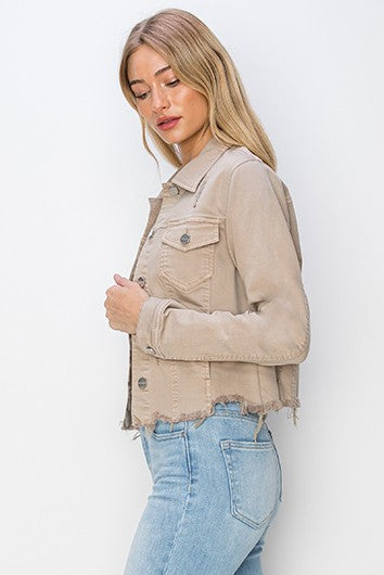 Stylish cropped denim jacket in light beige with frayed hem for a trendy look